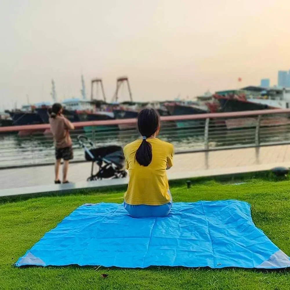 Foldable Lightweight Beach Mat Waterproof Picnic Sleeping Mat ((Ask for Size))